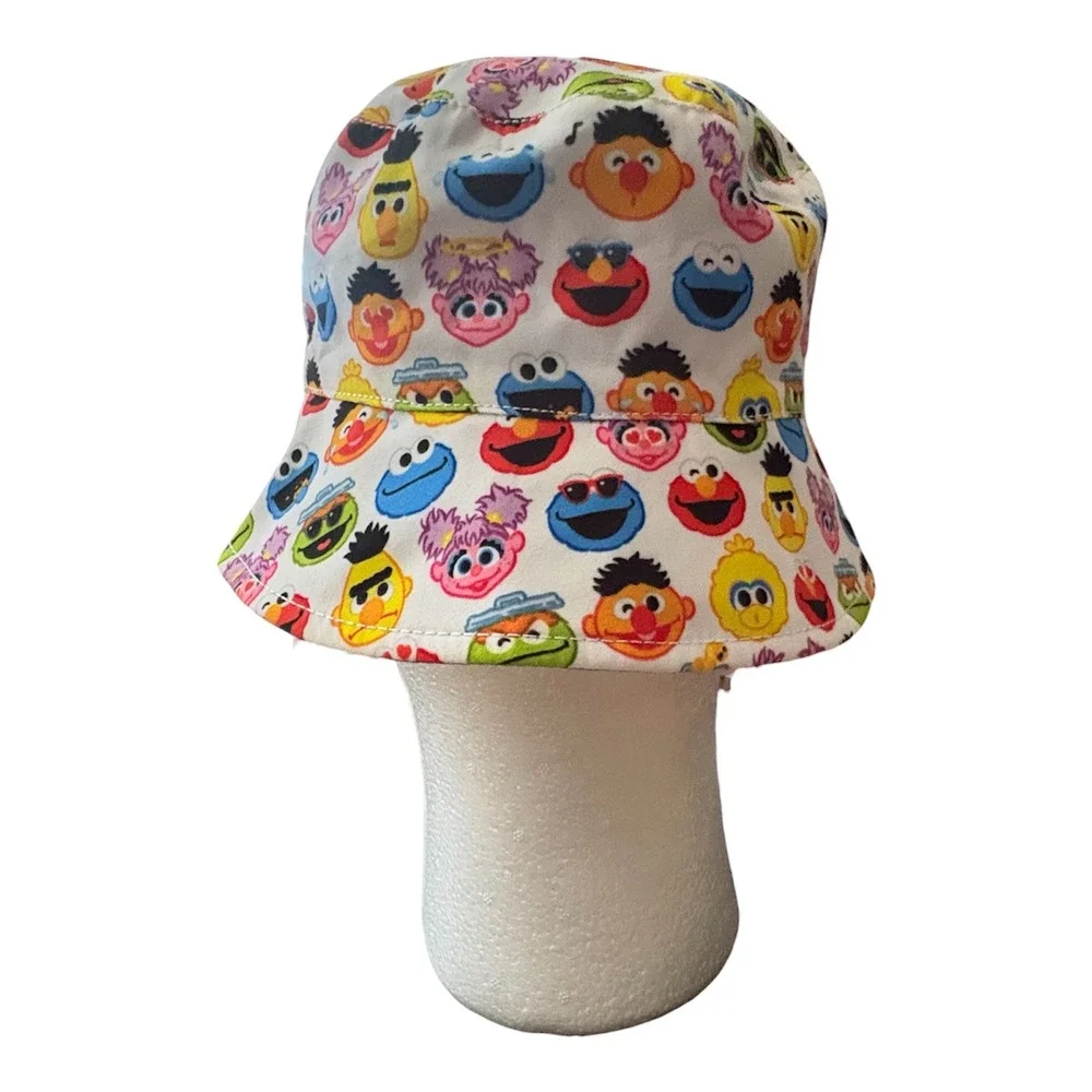 Sea World & Bush Gardens Sesame Street Children's Reversible‎ Bucket Hat Blue